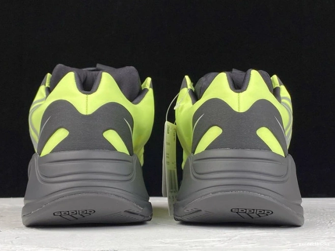 Yeezy Adidas FY3727 Boost Phosphor MNVN 700 0709